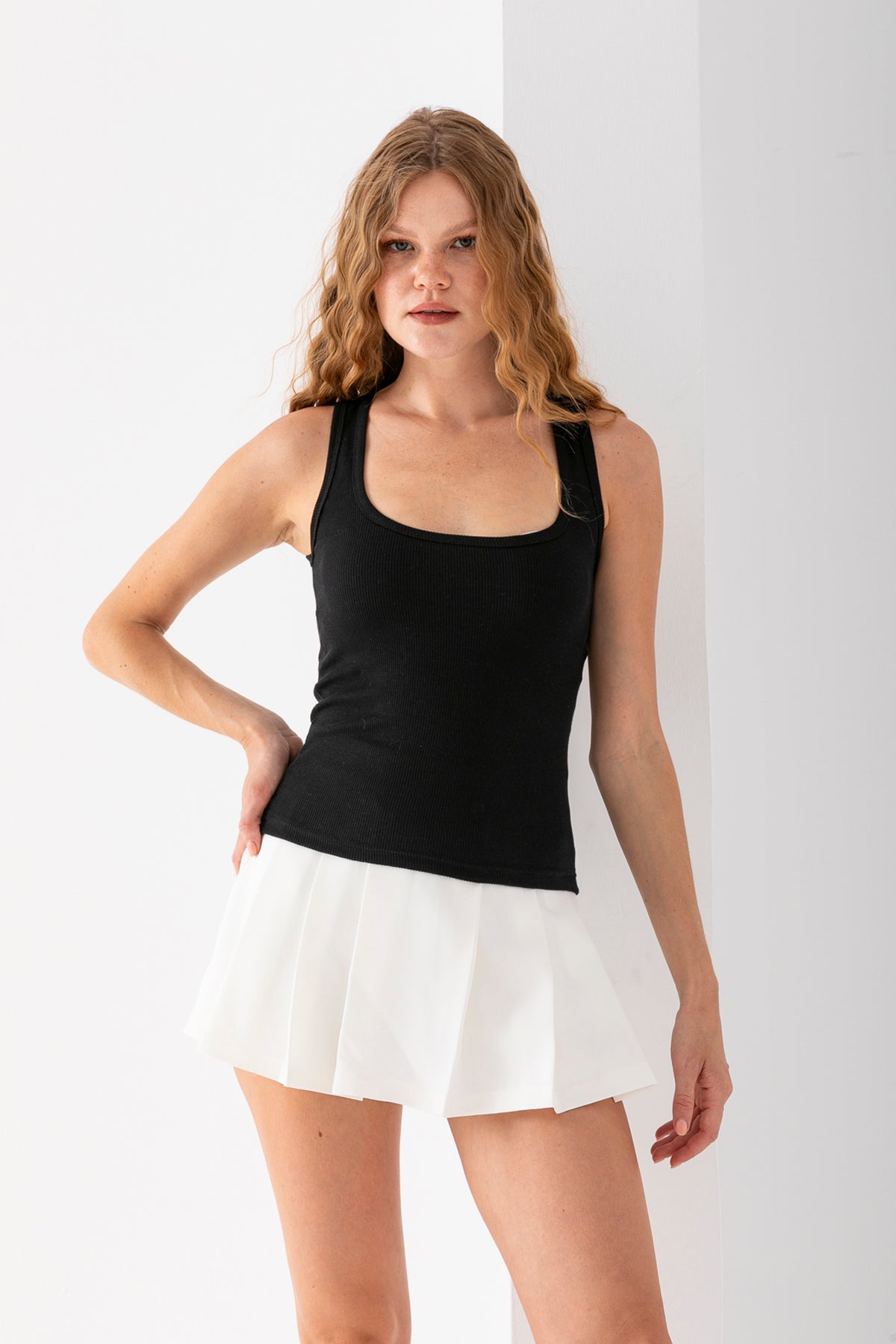 Pery Kadın 2 li Siyah BeyazFittili Açık Havuz Yaka Basic Atlet 3001