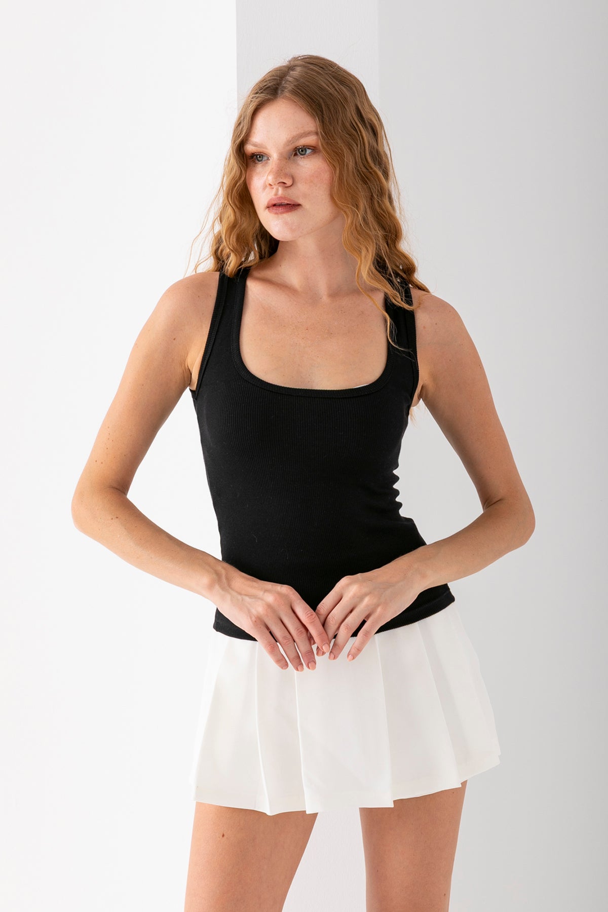 Pery Kadın 2 li Siyah BeyazFittili Açık Havuz Yaka Basic Atlet 3001